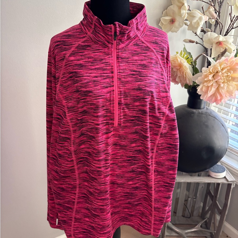 Xersion Pink and Black Women's Top - Picture 3 of 3